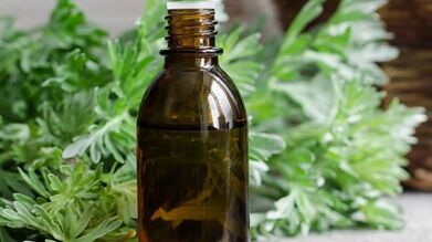 Wormwood- ի օգտագործումը մարմնից մակաբույծները հեռացնելու համար